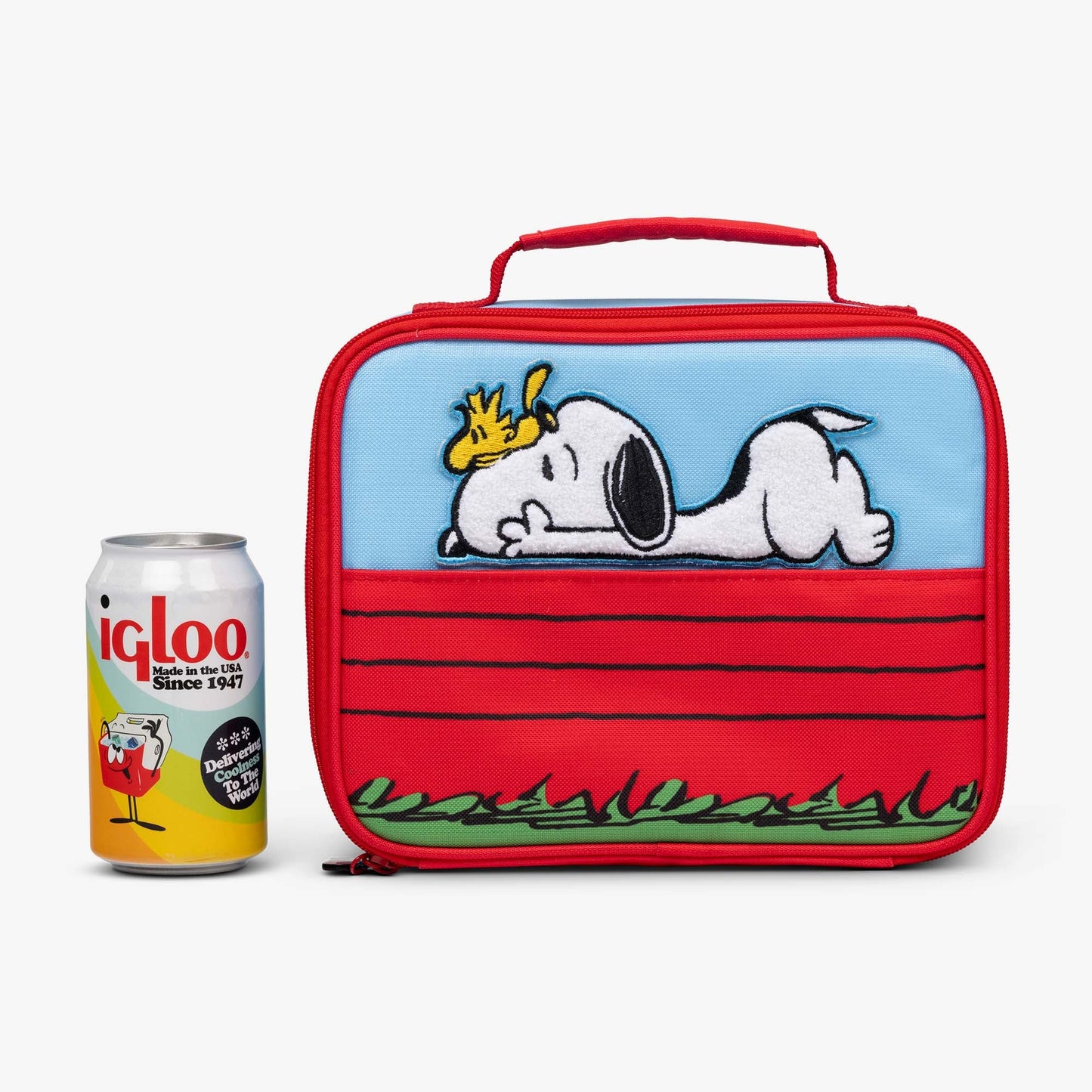 snoopy-s-doghouse-horizontal-lunch-cooler-bag-c9 00028034-P.jpg