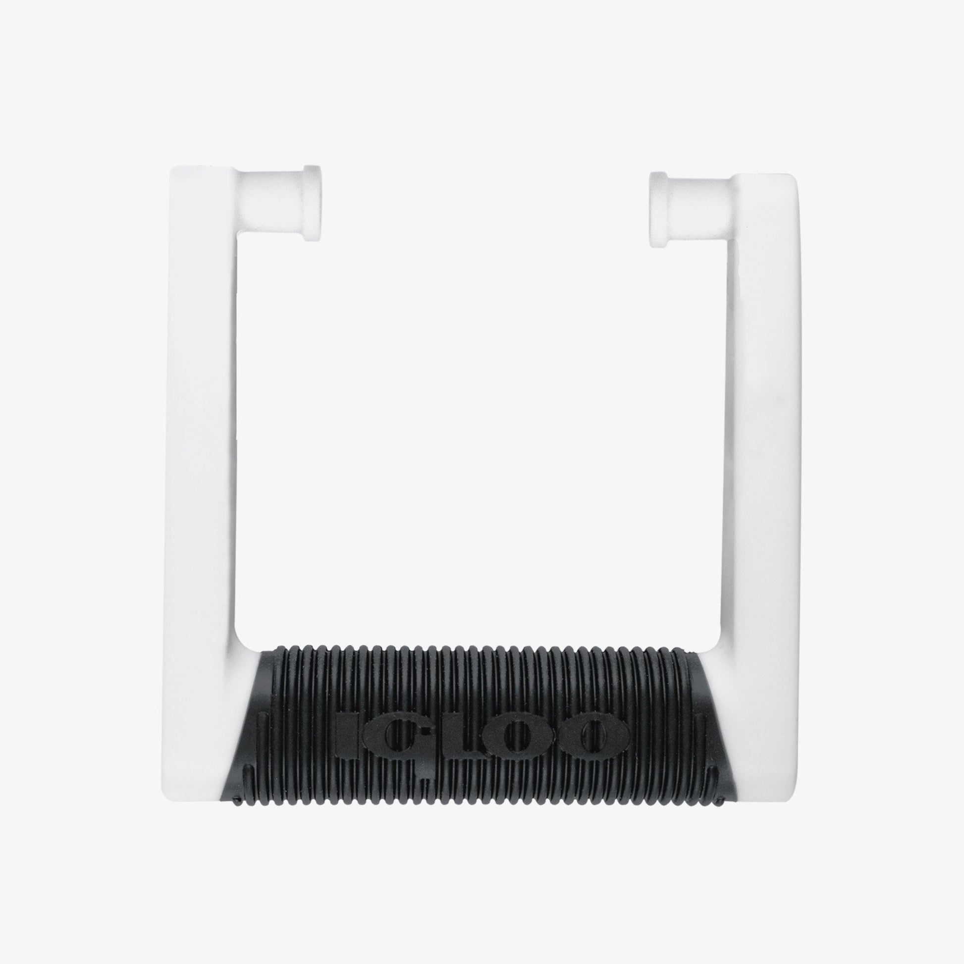 comfort-grip-swing-up-handle-for-94-100-qt-coolers-t2 00009004-V2.jpg