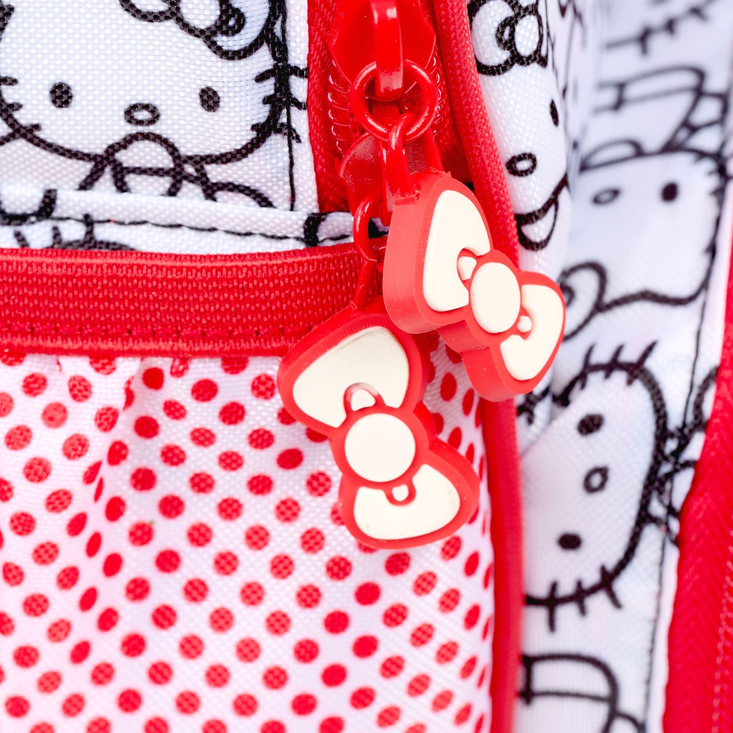 hello-kitty-classic-backpack-cooler-k6 00027925-Z.jpg
