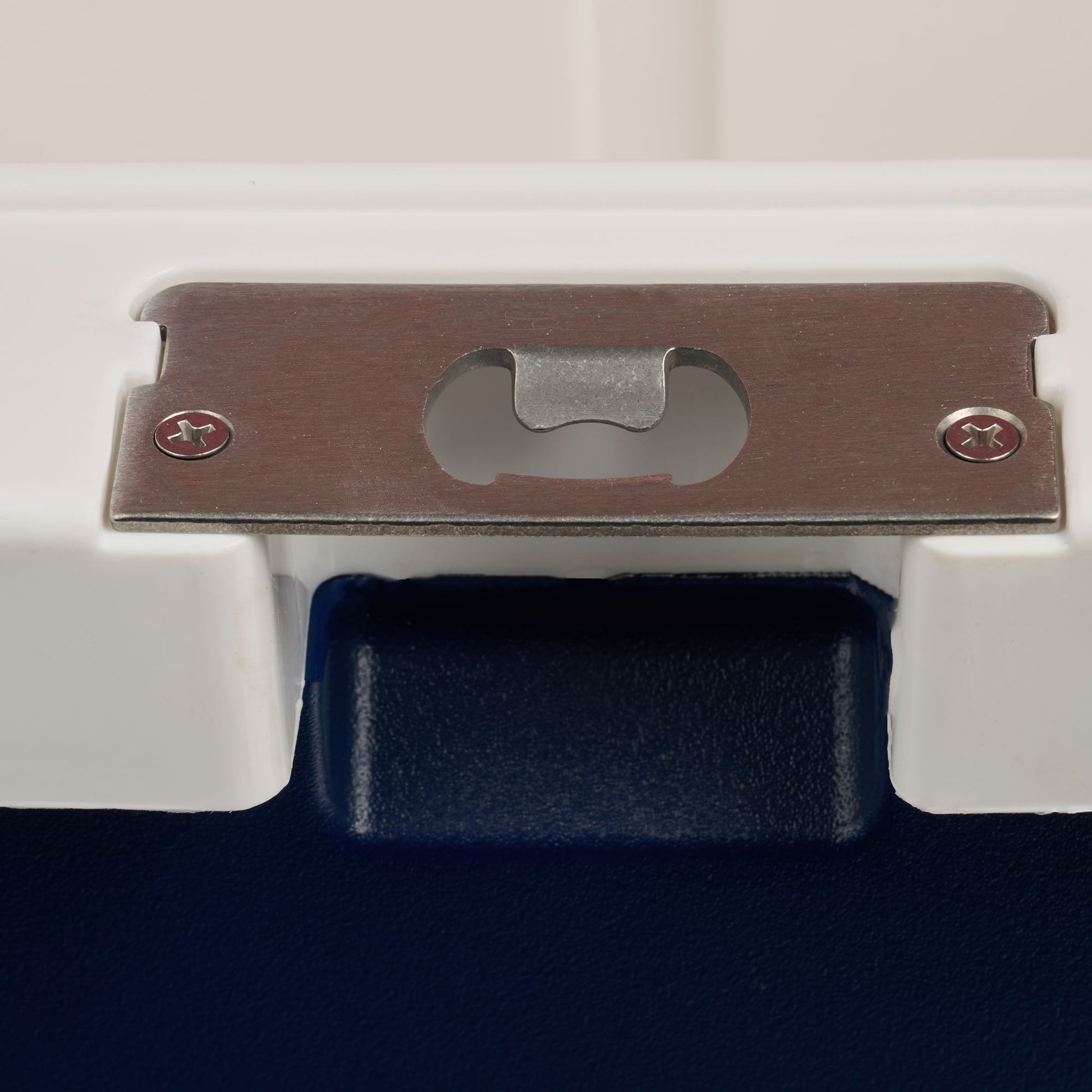 trailmate-25-qt-cooler-j3 00033130-BO.jpg