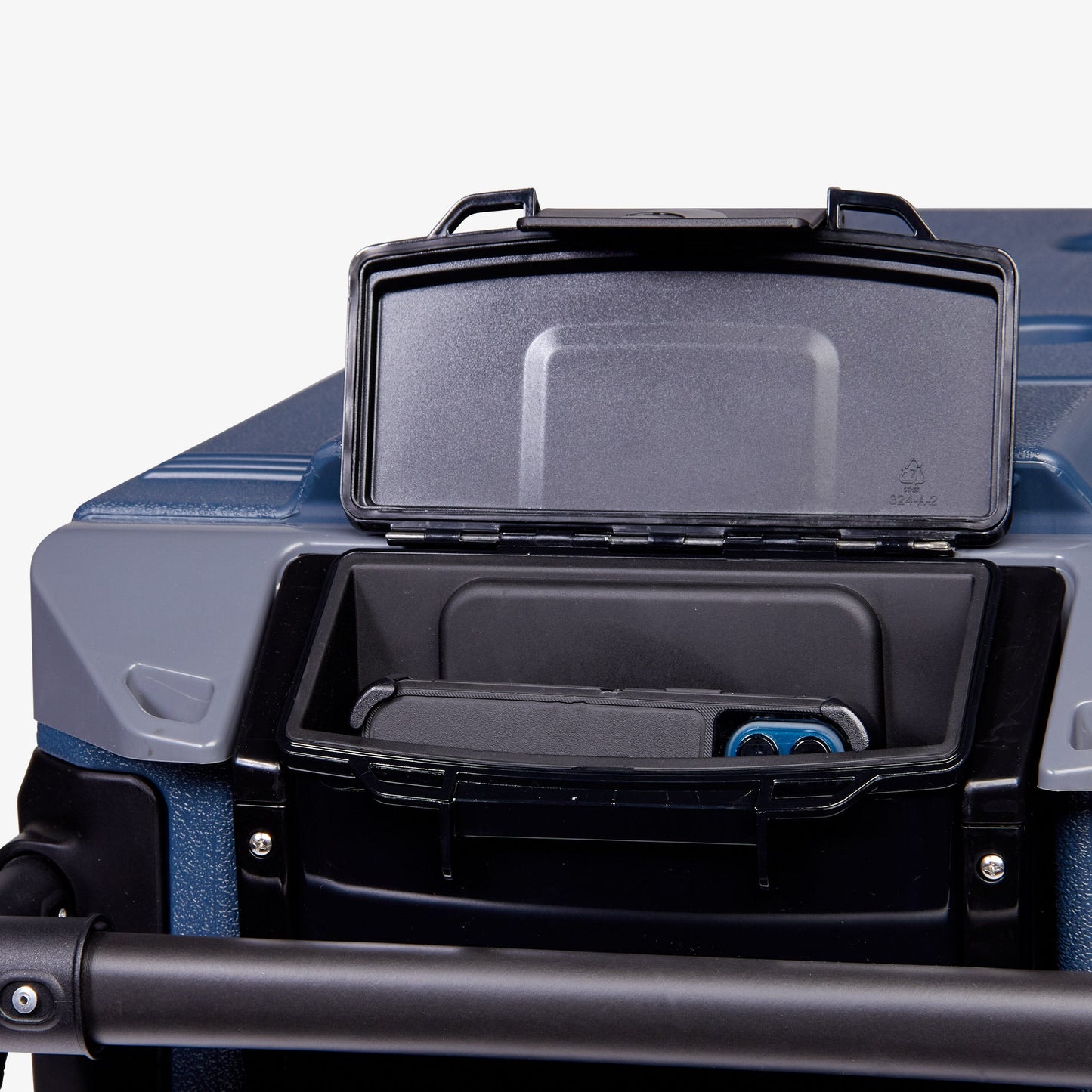 trailmate-journey-70-qt-cooler-w2 00034127_7.jpg