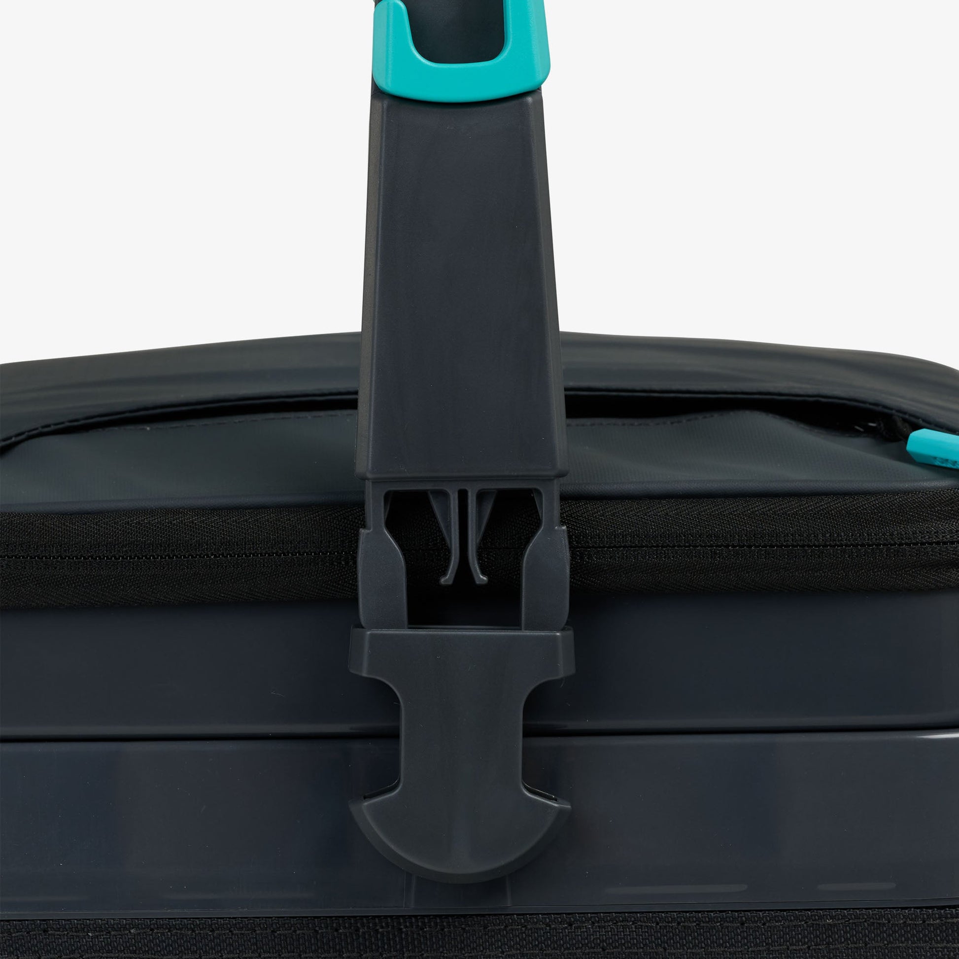 rival-18-can-hybrid-cooler-m4 00064361-HK1.jpg