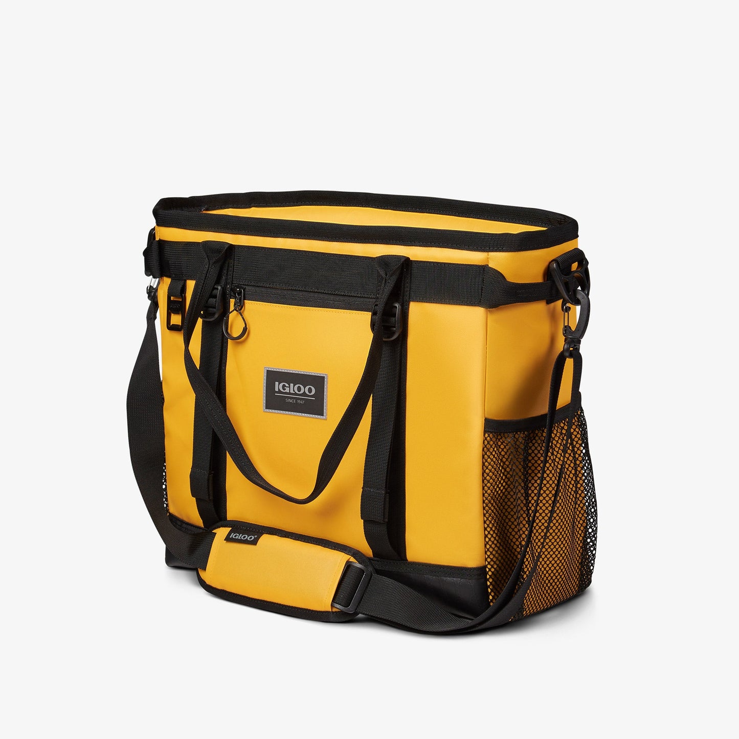 pursuit-30-can-tote-y1 00065993_2.jpg