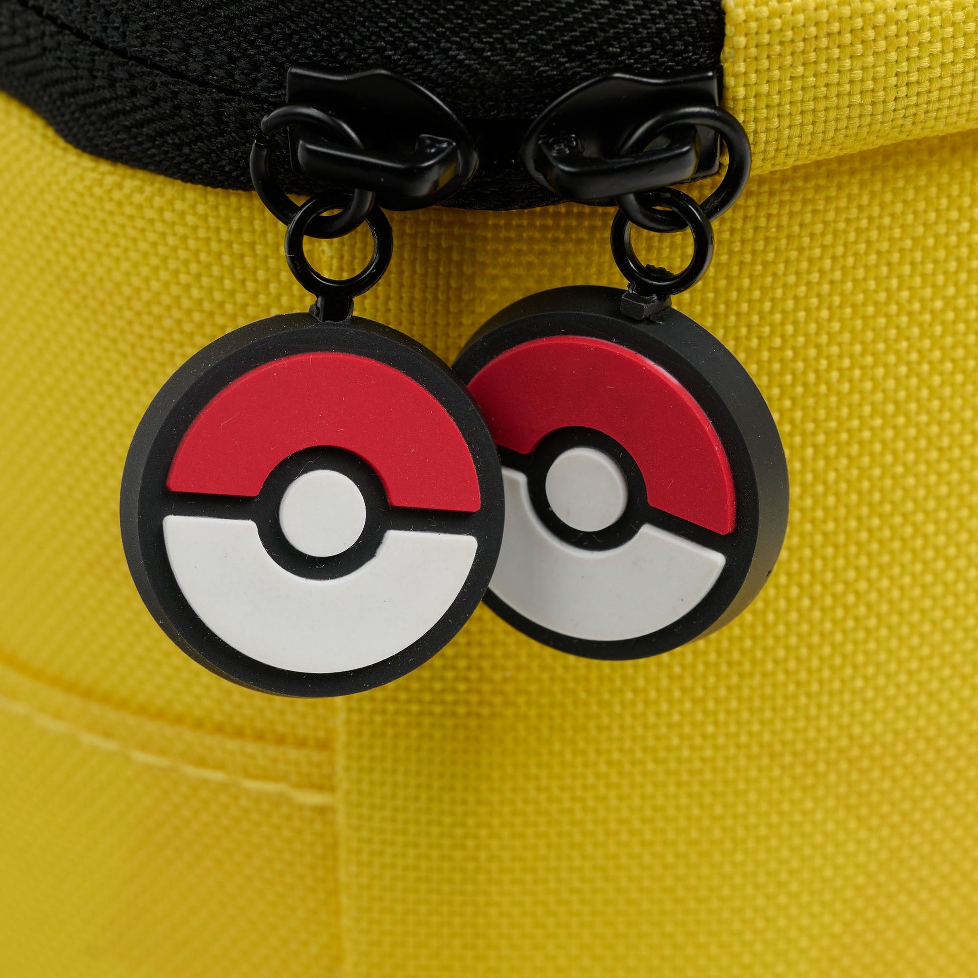 pokemon-pikachu-square-lunch-cooler-bag-e3 00066645-Z.jpg