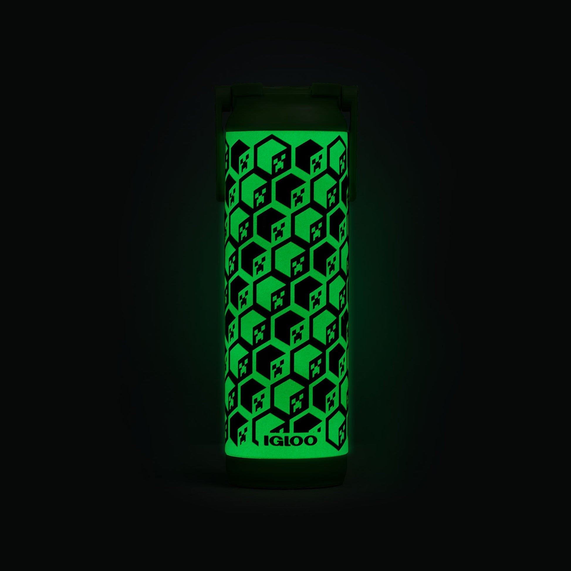 minecraft-creeper-glow-in-the-dark-20-oz-bottle-g5 00071605-GLF.jpg